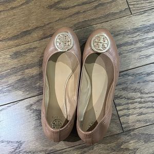 Tory Burch flats in colour brown